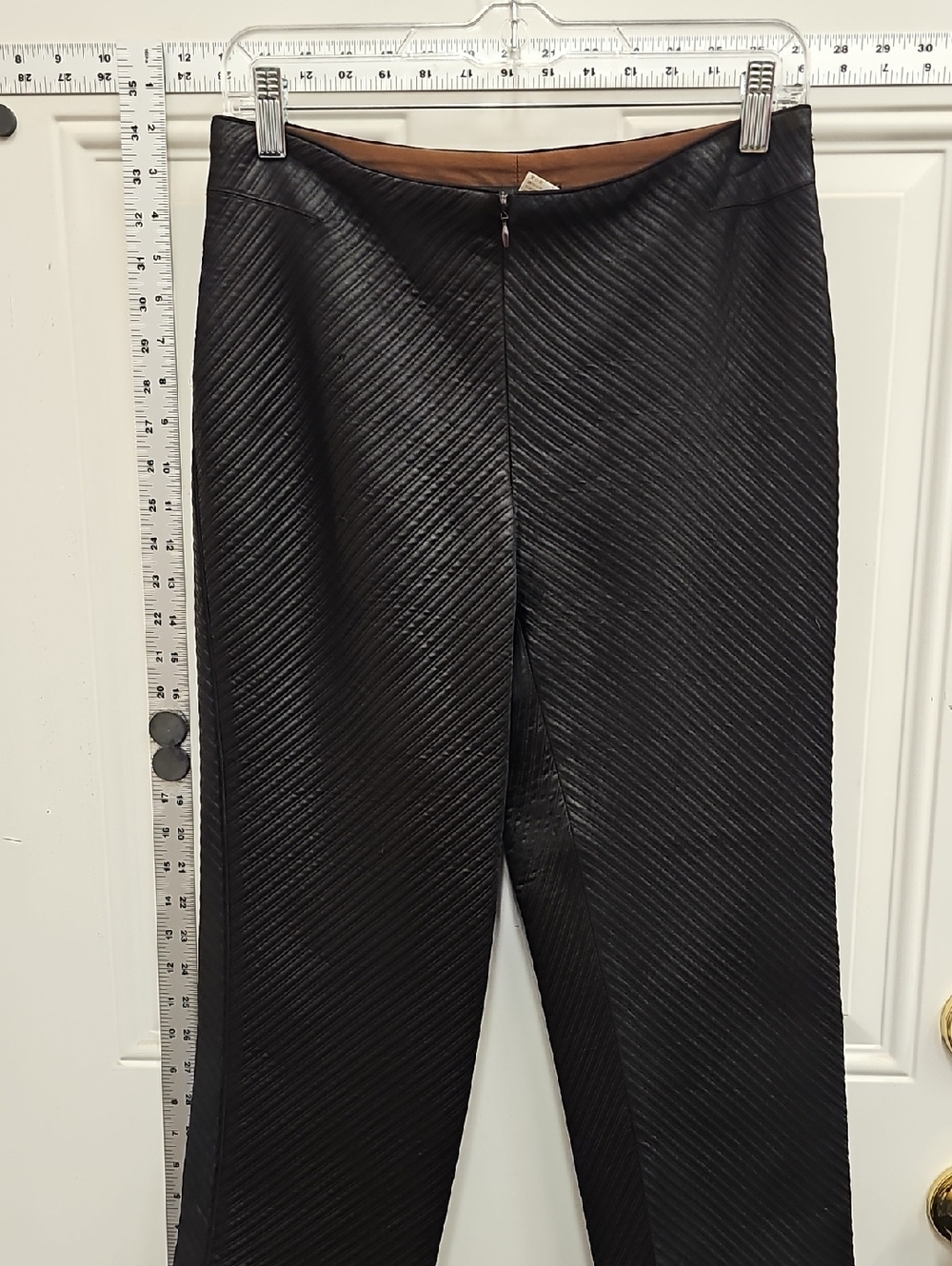 Black Textured High-Waist Capris
